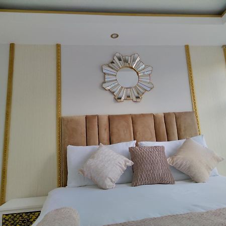 Mavi Guest House Ист-Лондон Экстерьер фото