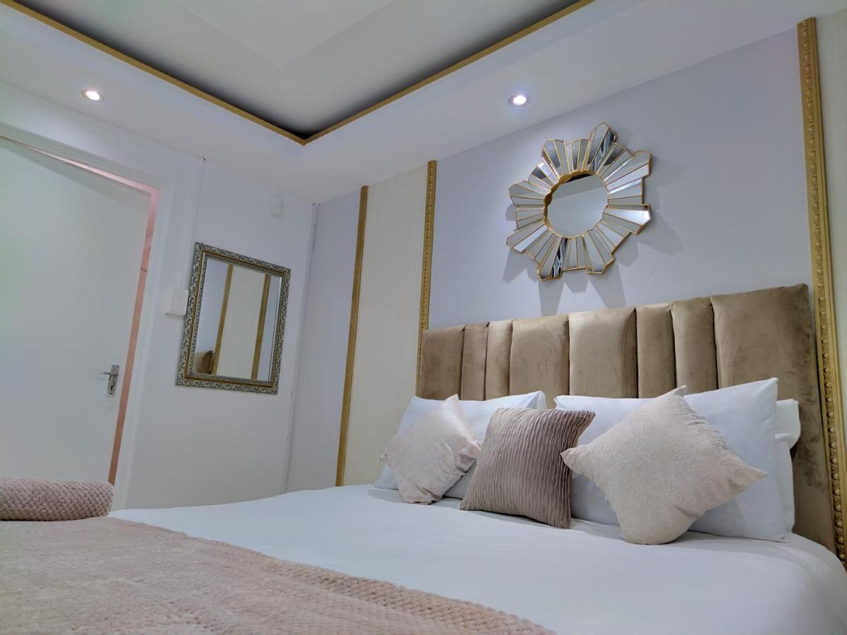 Mavi Guest House Ист-Лондон Экстерьер фото