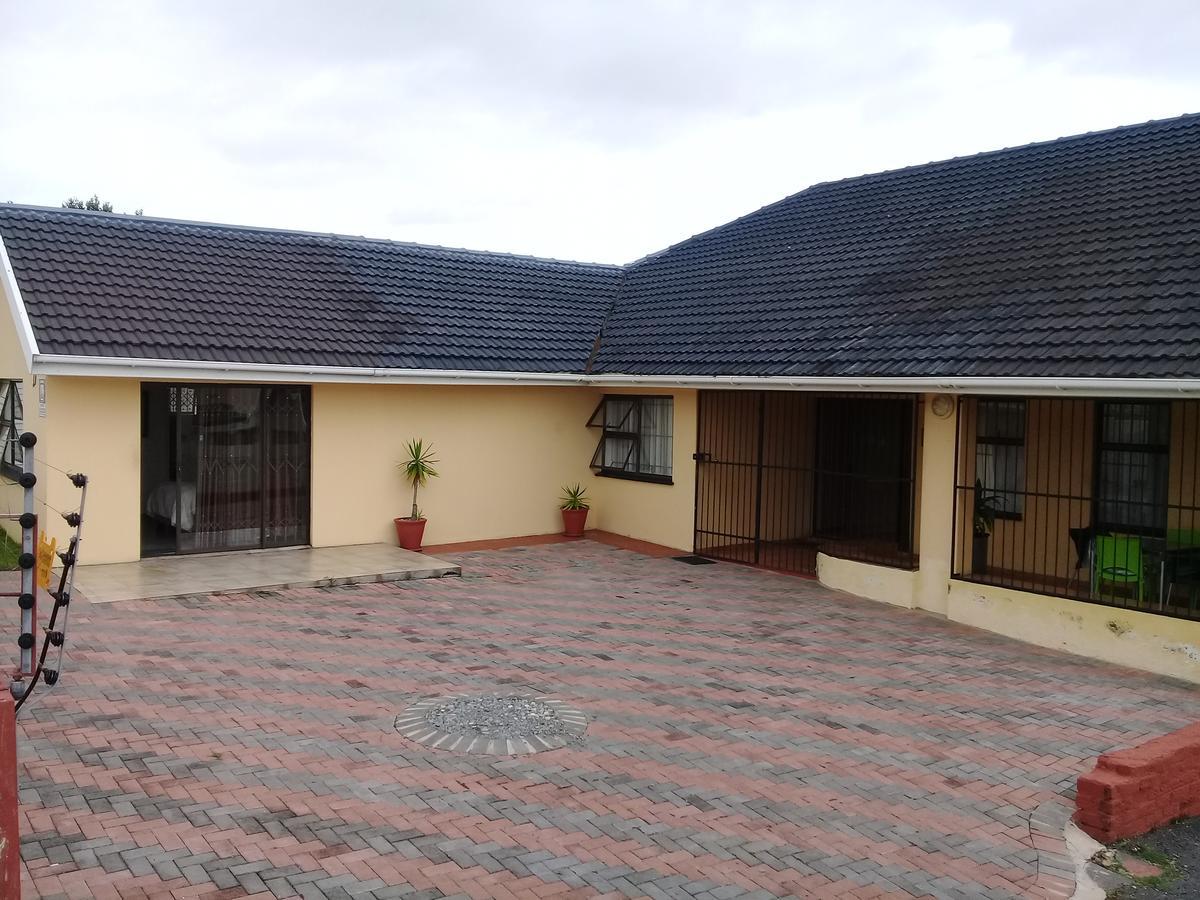 Mavi Guest House Ист-Лондон Экстерьер фото